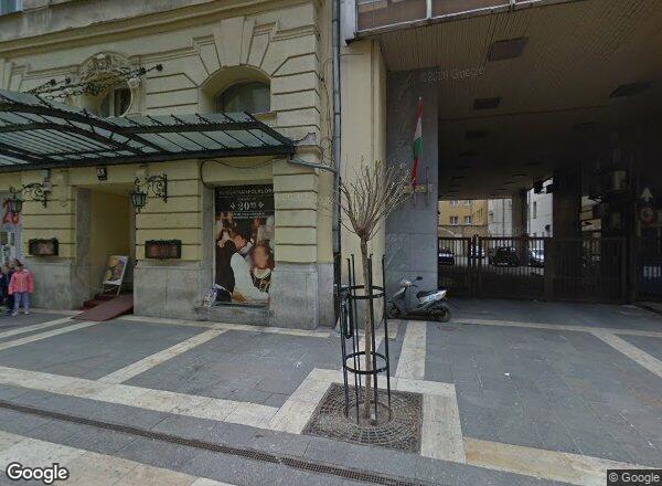 Lakásárak {{cím}}