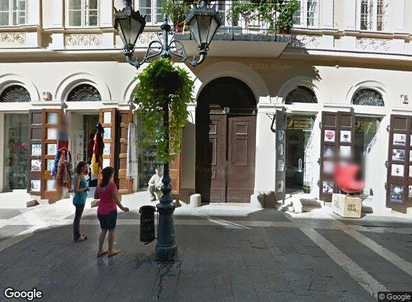 Lakásárak {{cím}}