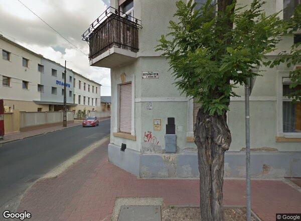 Lakásárak {{cím}}